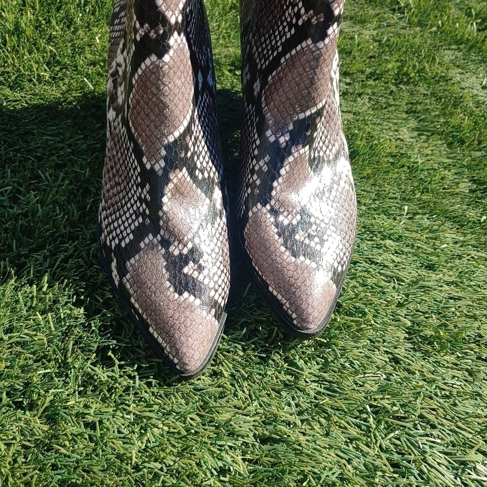 14th & Union | NWT Braxten Snake embossed Booties - Picture 3 of 5